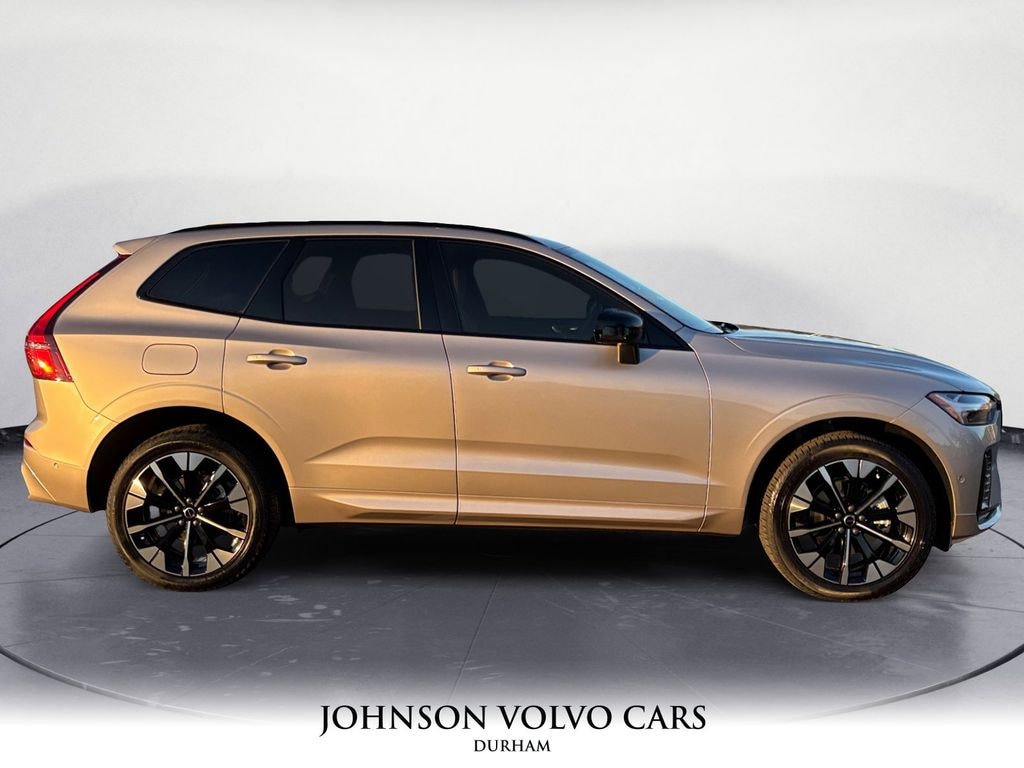 New 2026 Volvo XC60 B5 Plus SUV