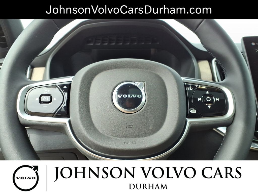 2026 Volvo XC90 Plus - Photo 16