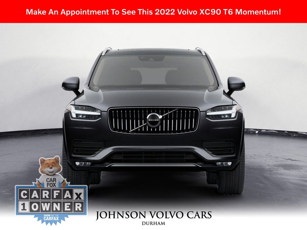 2022 Volvo XC90 T6 Momentum photo 2