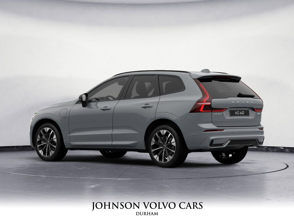 2026 Volvo XC60 Hybrid T8 Plus photo 4