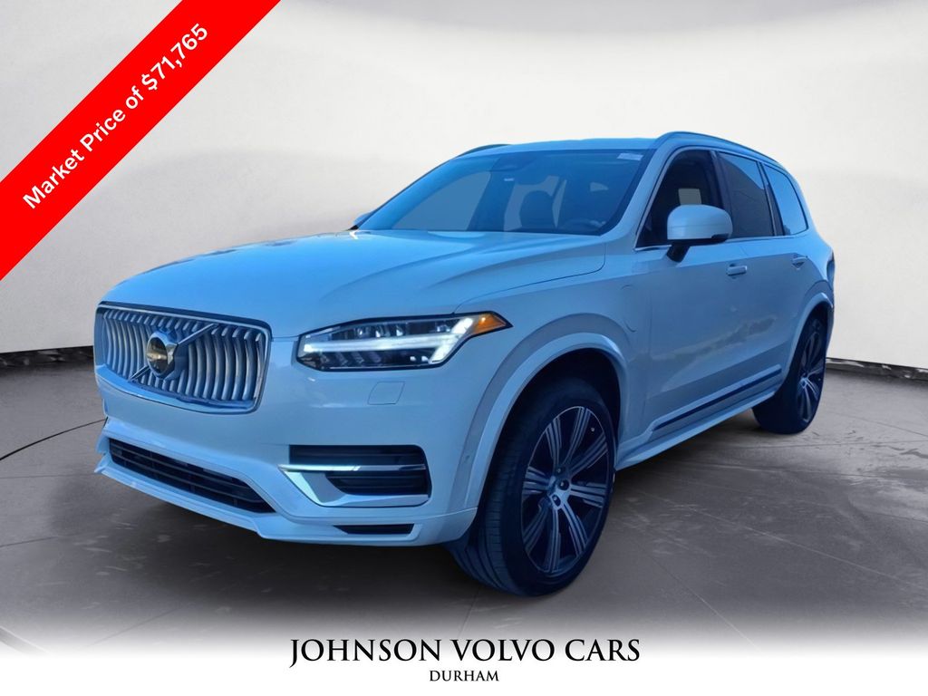 2025 Volvo XC90 T8 AWD photo 3
