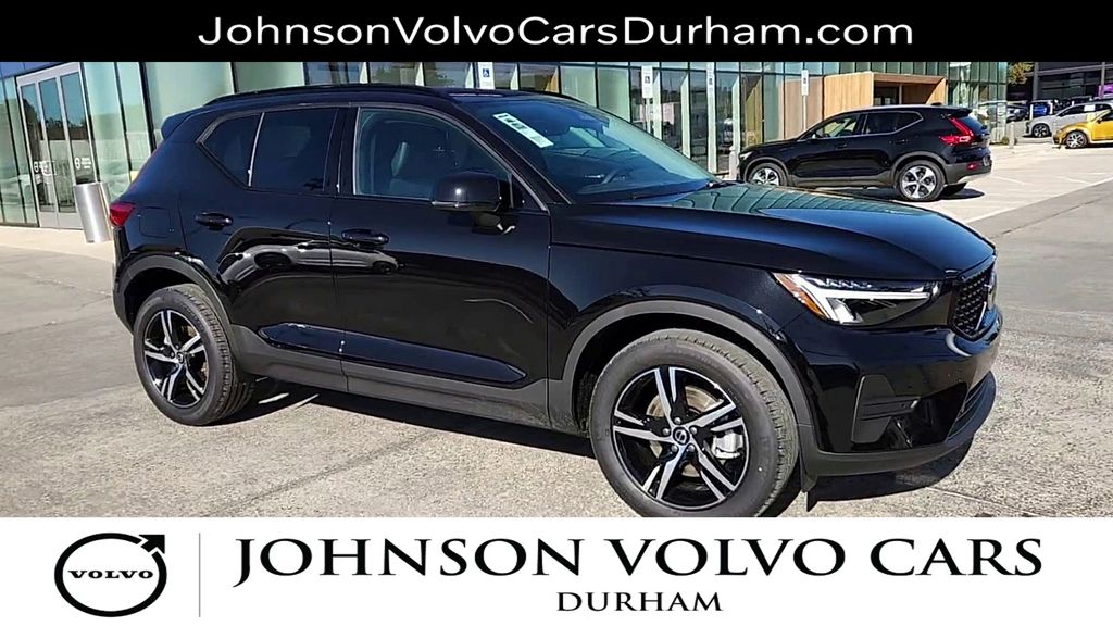 2026 Volvo XC40 Core - Photo 6