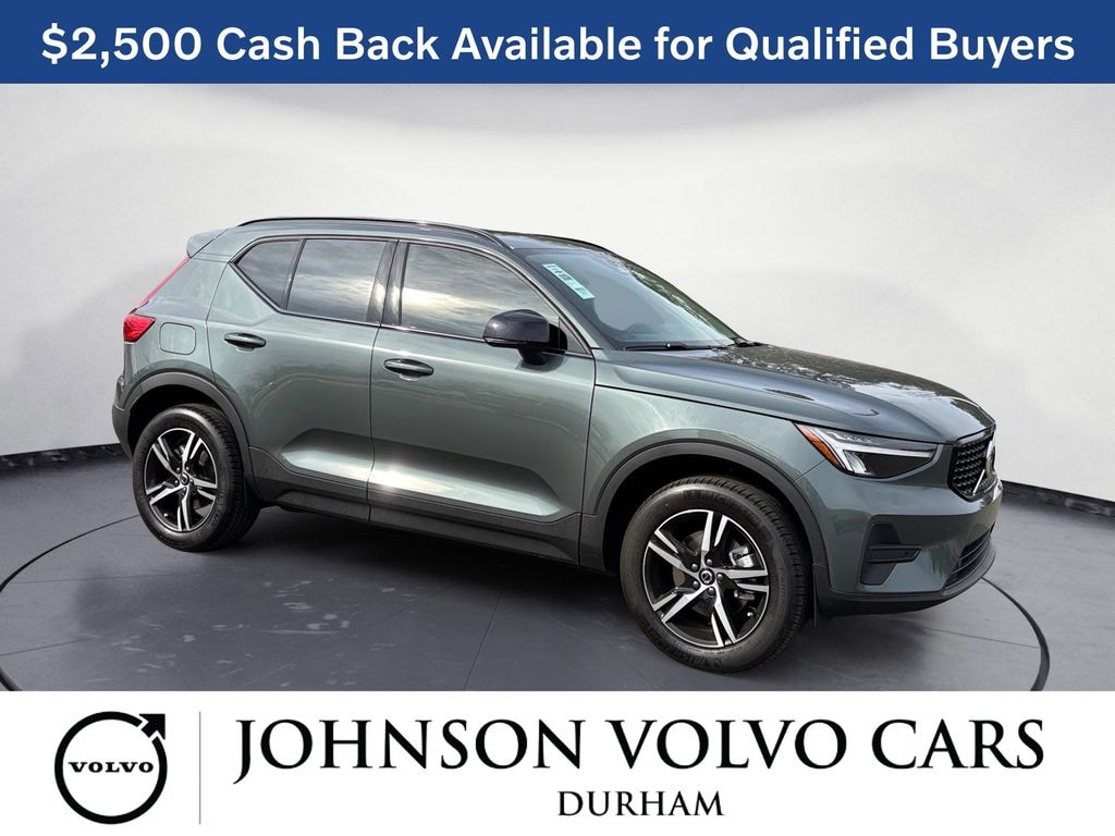 New 2026 Volvo XC40 B4 Core SUV