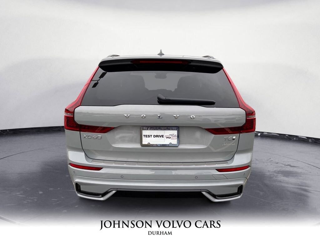 New 2026 Volvo XC60 plug-in hybrid T8 Plus SUV