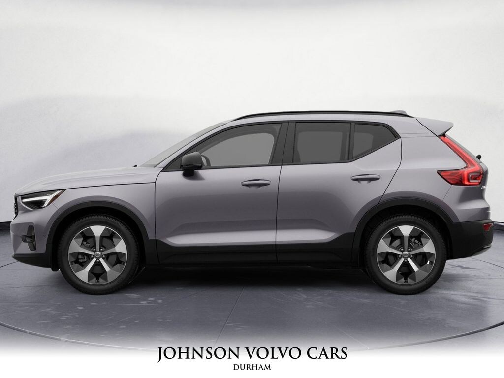 New 2026 Volvo XC40 B5 Plus SUV