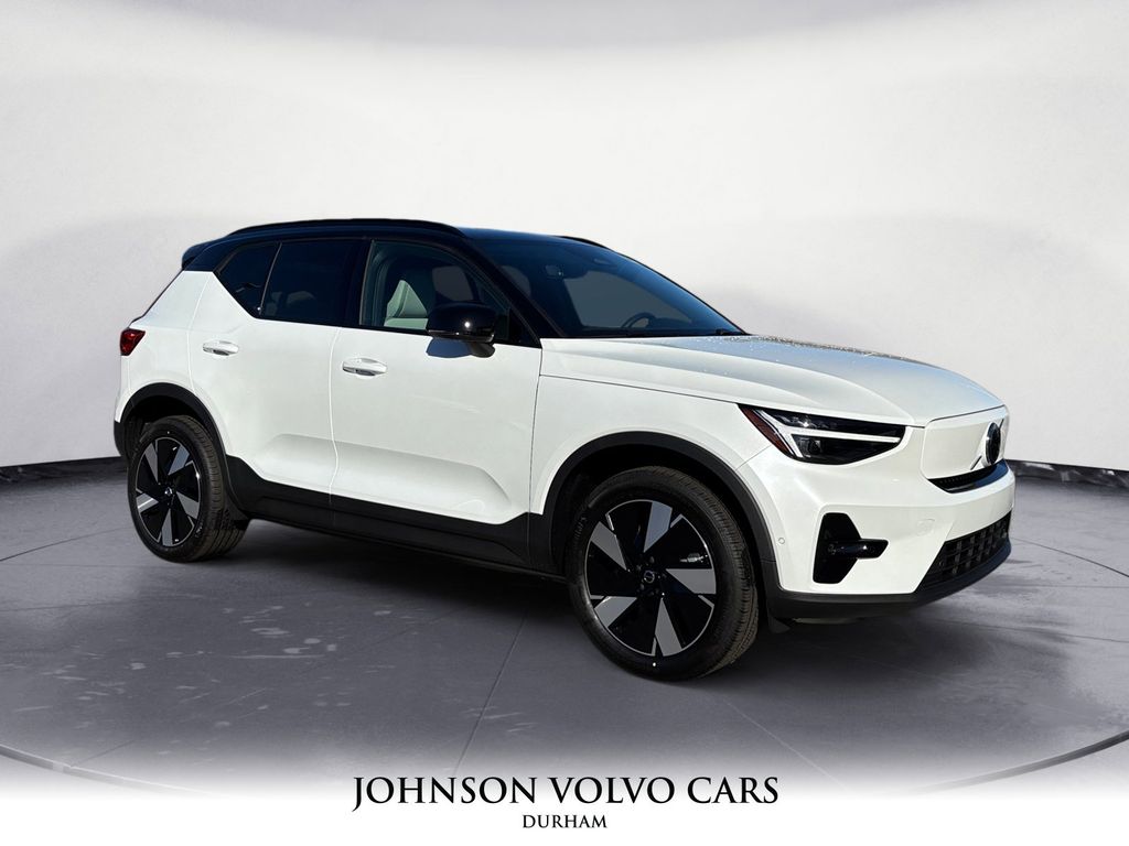 2026 Volvo EX40 Plus's photo