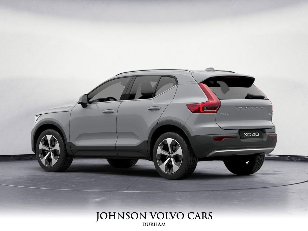 New 2025 Volvo XC40 B5 Core Bright Theme SUV