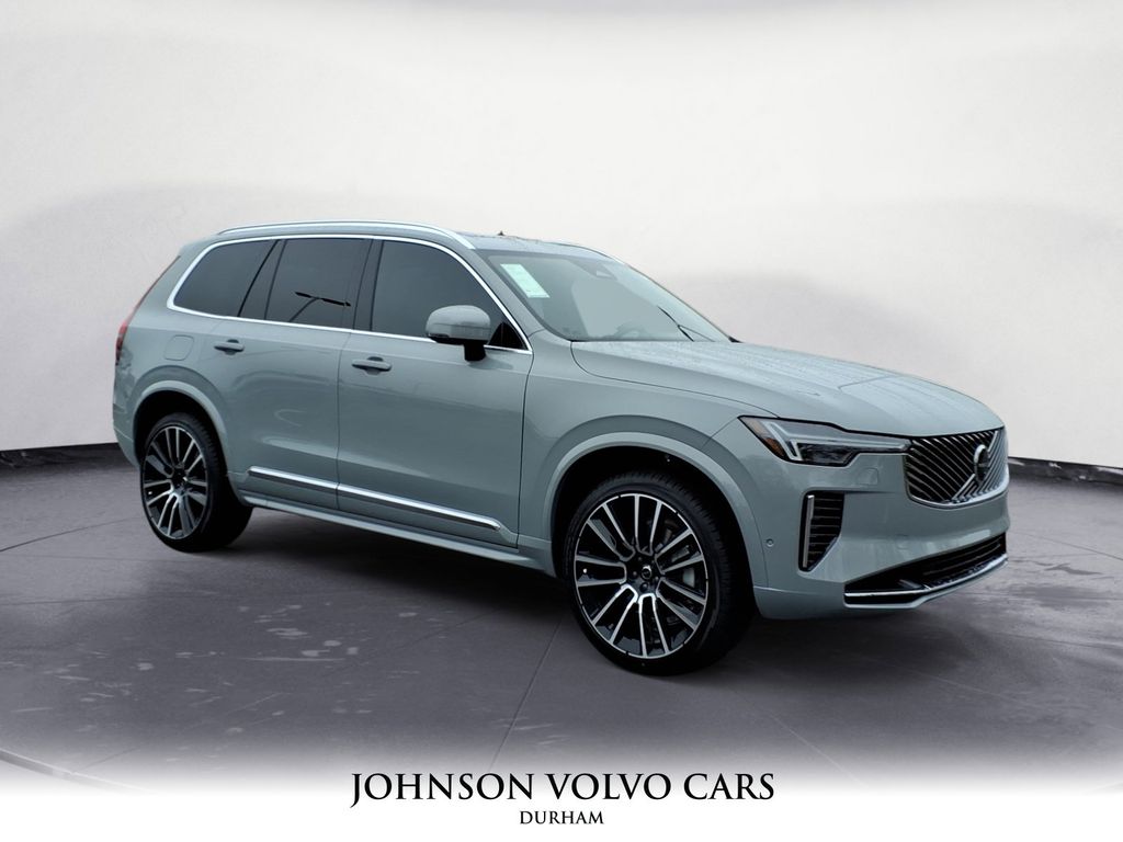 2026 Volvo XC90 Plus's photo