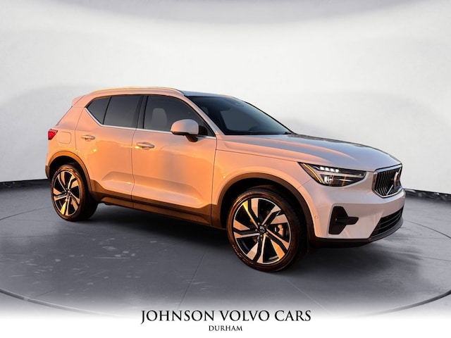 2025 Volvo XC40 B5 Ultra Bright Theme AWD SUV