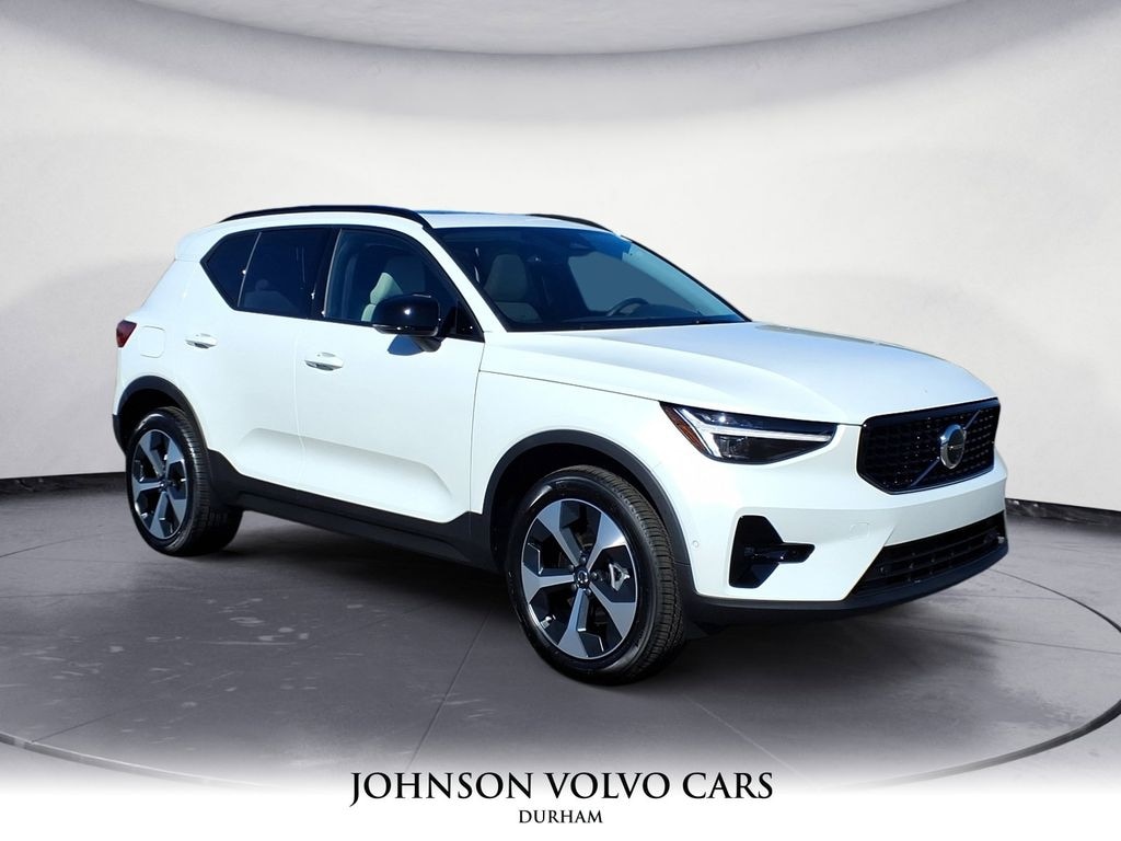 New 2026 Volvo XC40 B5 Plus SUV