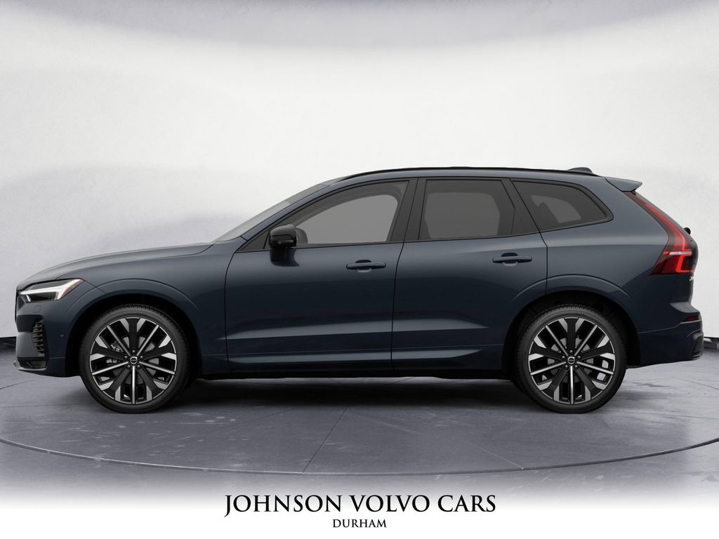 2026 Volvo XC60 B5 photo 3