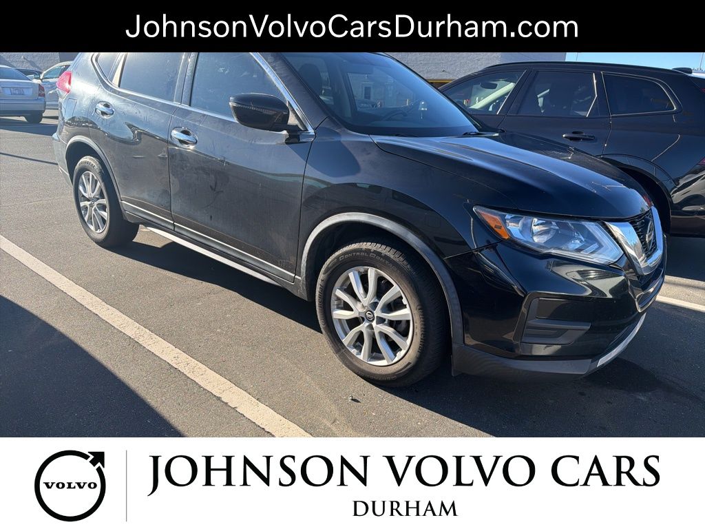 2018 Nissan Rogue SV's photo