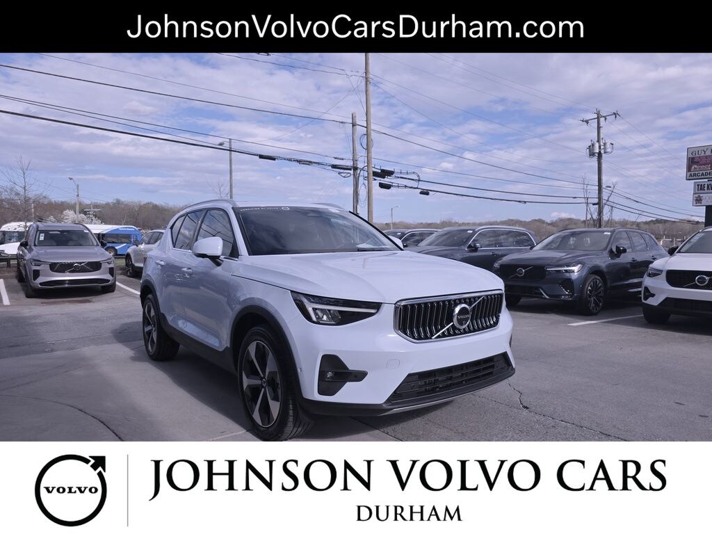 Used 2025 Volvo XC40 B5 Plus Bright Theme SUV