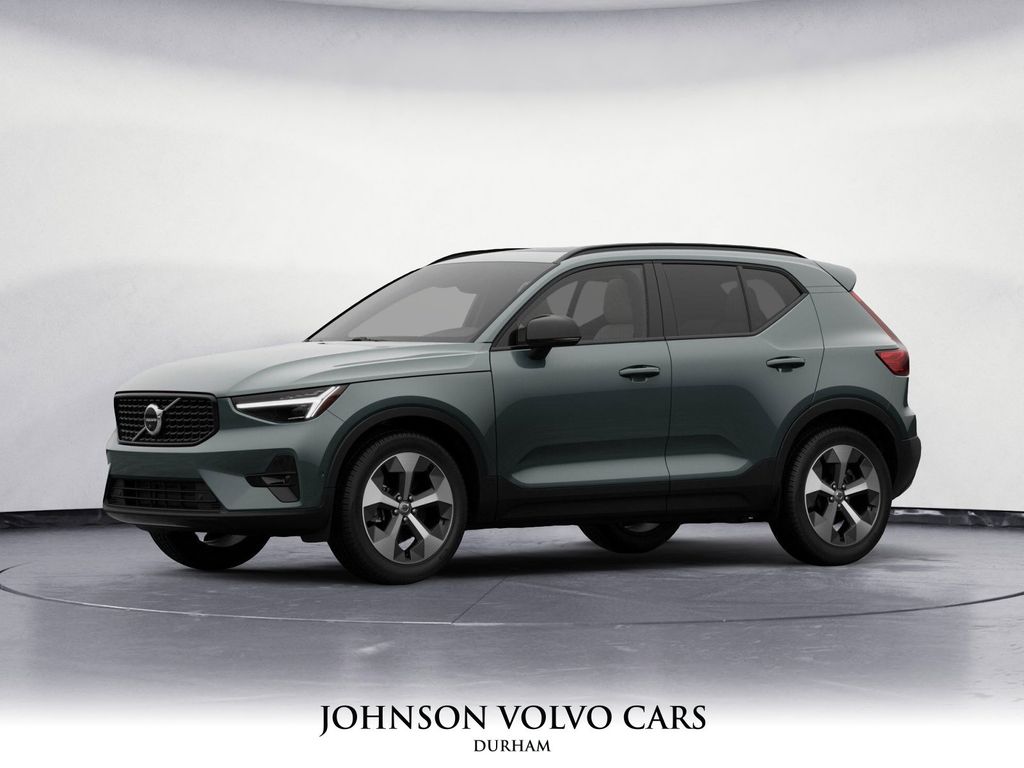 2026 Volvo XC40 Plus's photo