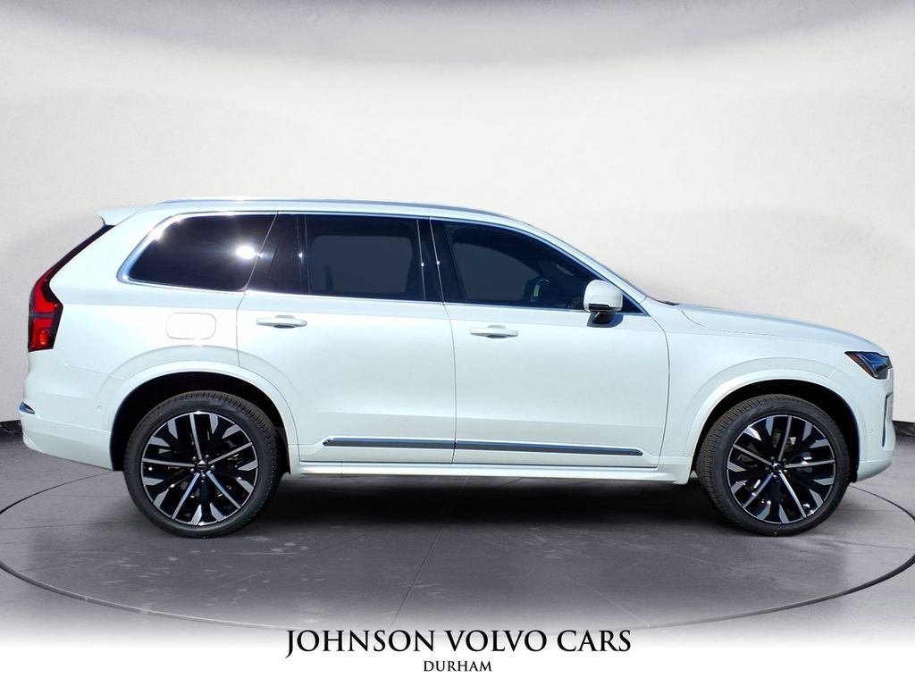 2026 Volvo XC90 Plus photo 2