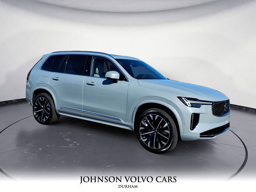 2026 Volvo XC90 Plus's photo