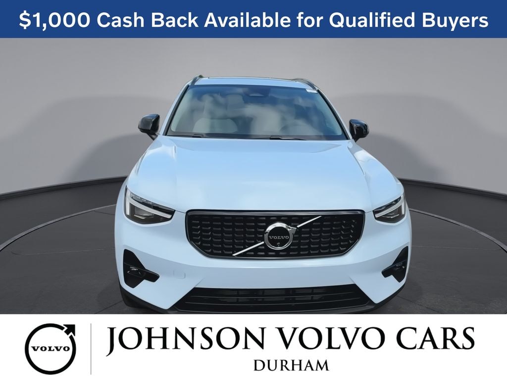 New 2026 Volvo XC40 B5 Plus SUV