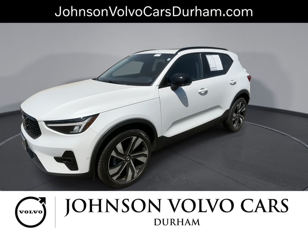 Used 2023 Volvo XC40 B5 Plus Dark Theme SUV