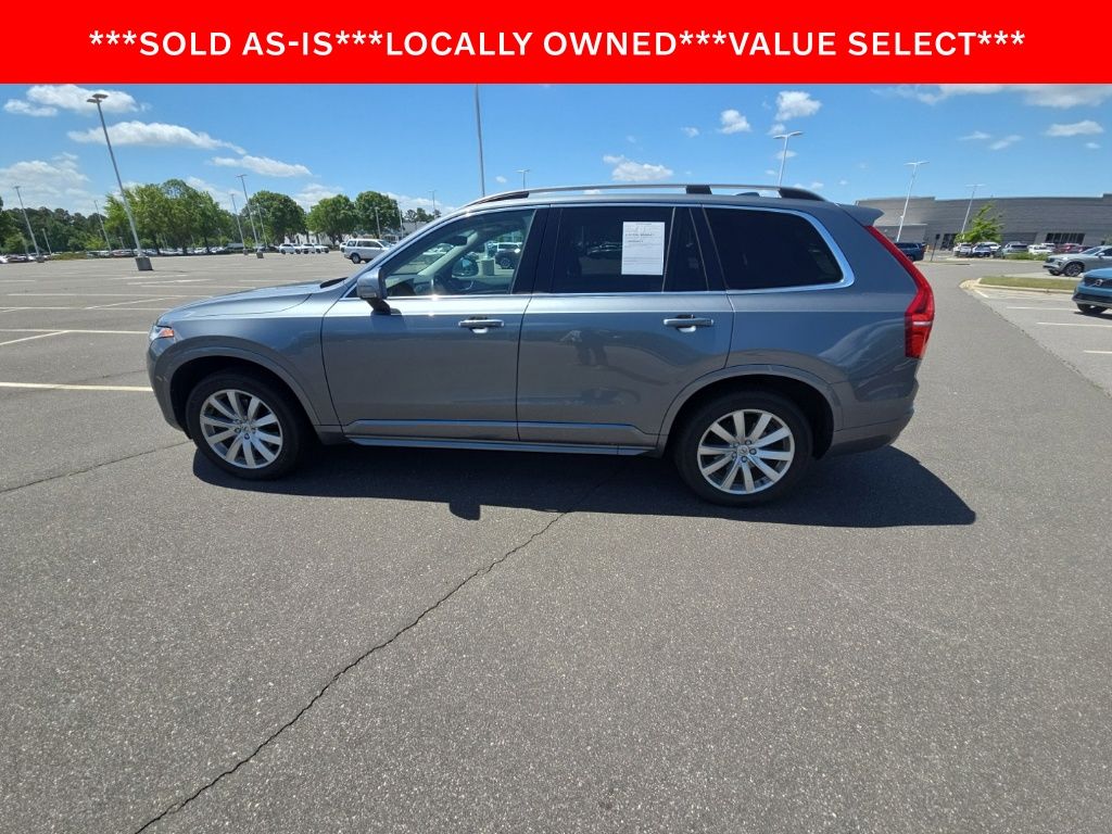2016 Volvo XC90 T6 AWD Momentum's photo