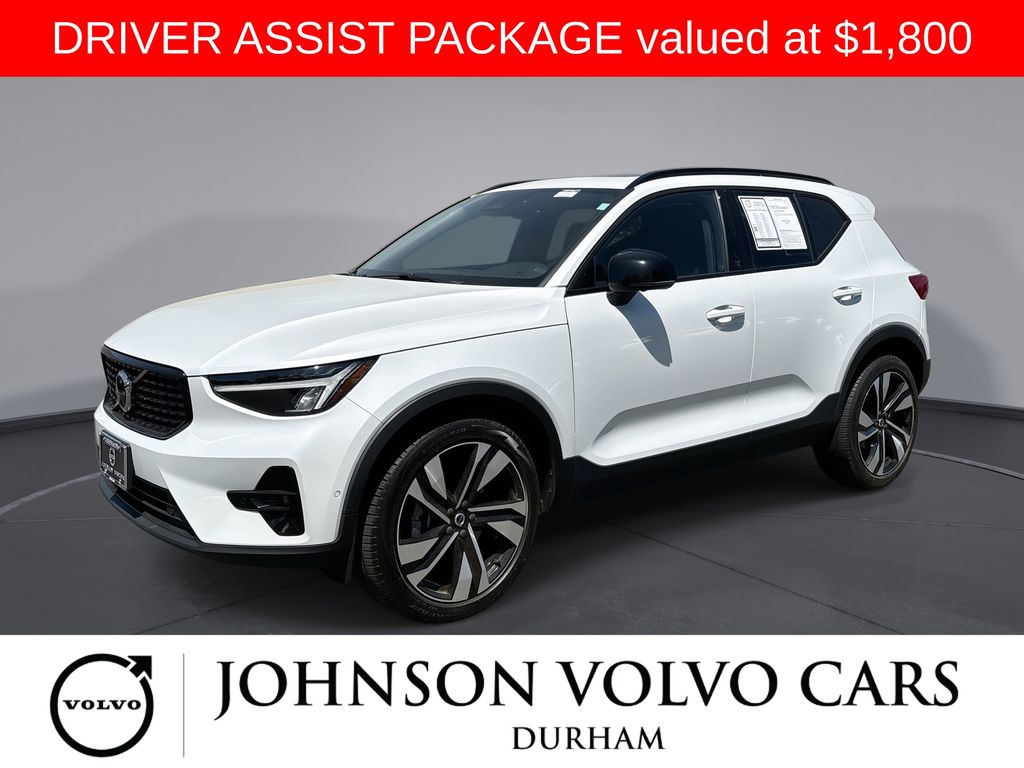 2023 Volvo XC40