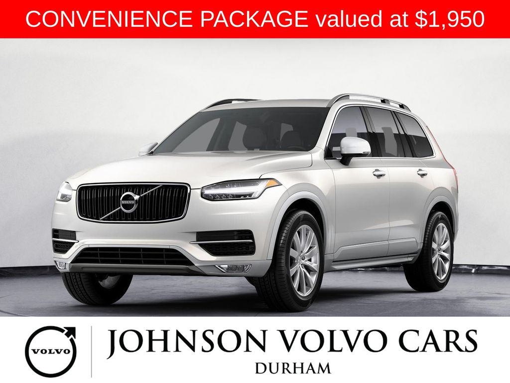 2018 Volvo XC90 Momentum's photo