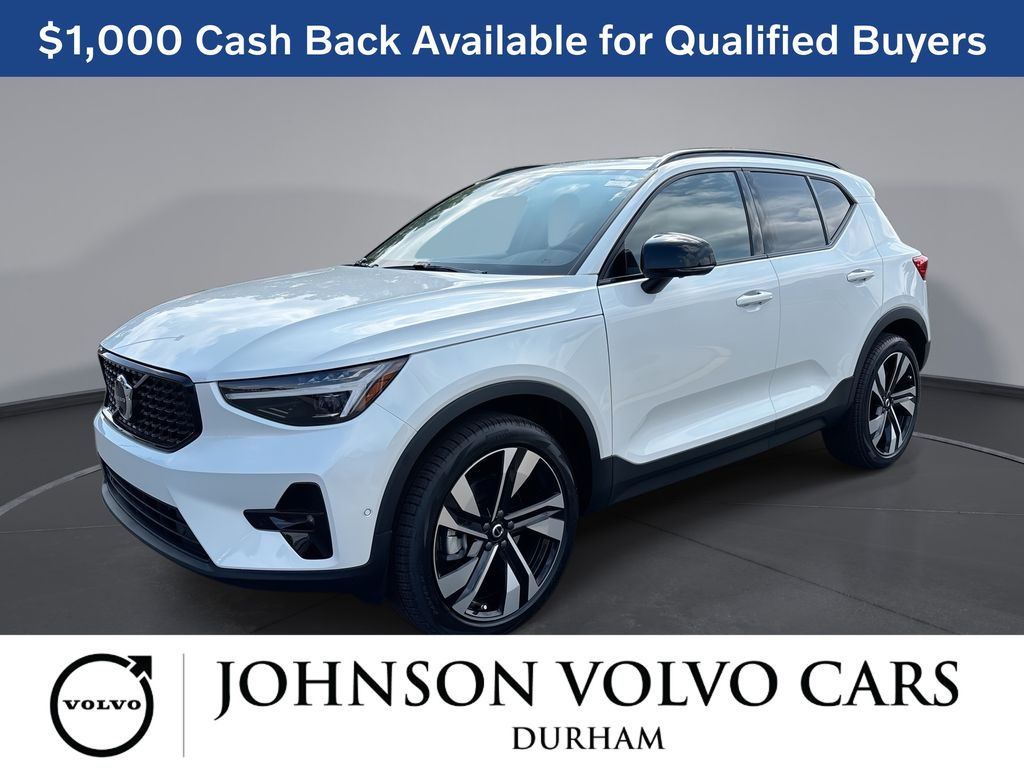 2026 Volvo XC40 B5 Ultra Dark AWD's photo