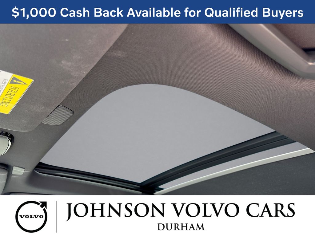 2026 Volvo XC90 Ultra - Photo 16