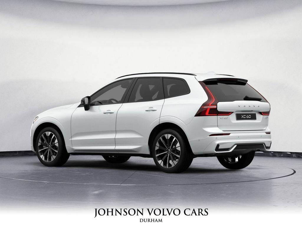 2026 Volvo XC60 B5 Plus photo 4