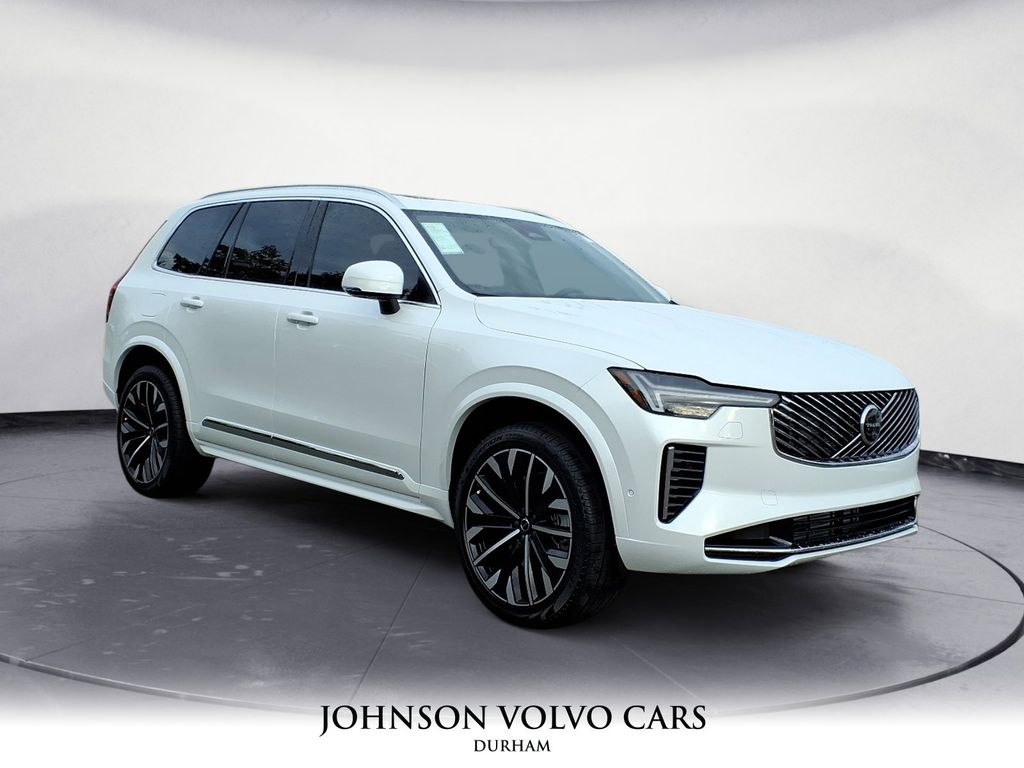 2026 Volvo XC90 Plus's photo