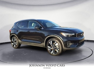 2025 Volvo XC40 B5 Plus Bright Theme AWD