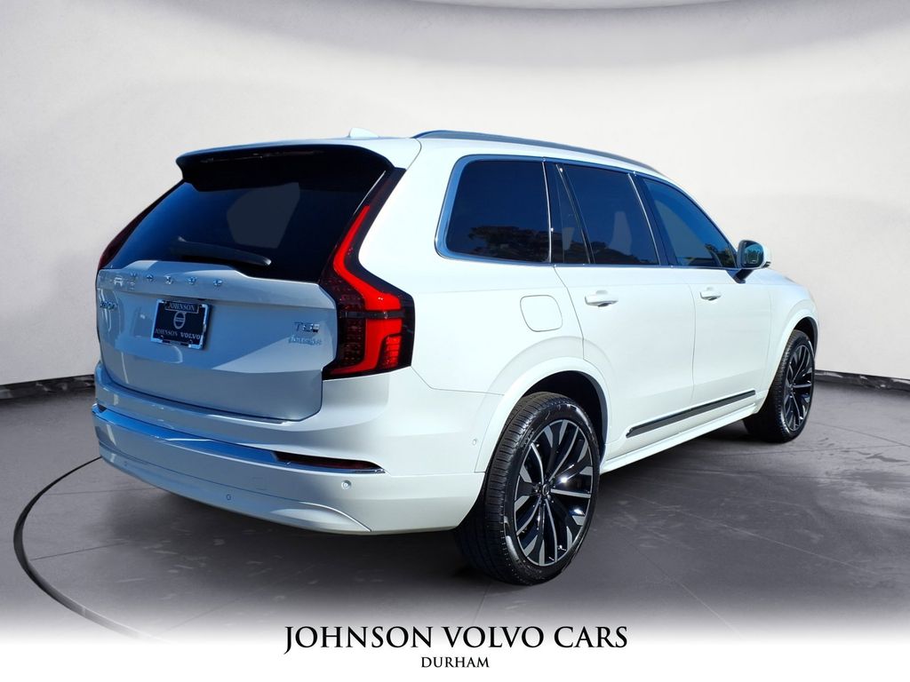 2026 Volvo XC90 T8 Plus photo 3