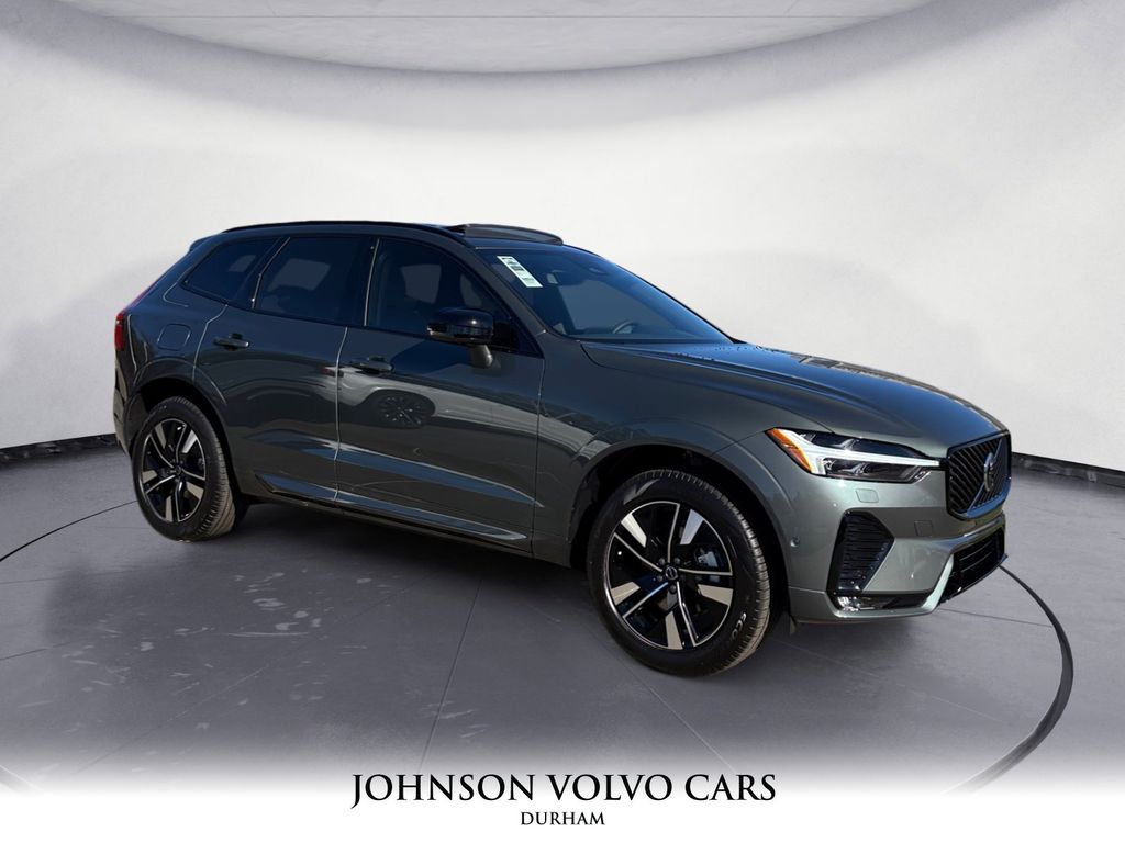 2026 Volvo XC60 Plus's photo