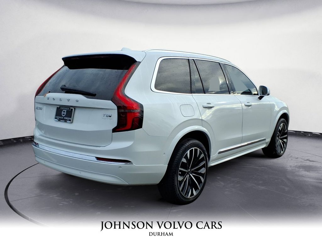 2026 Volvo XC90 Plus T8 photo 3