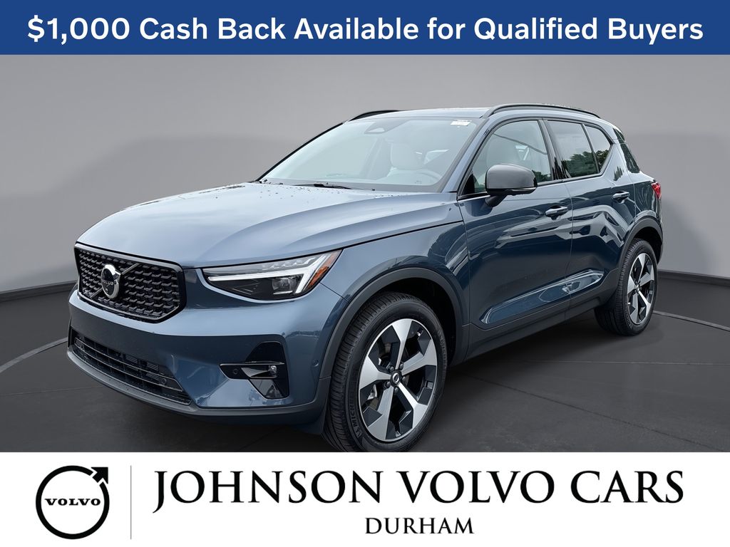 2026 Volvo XC40 B5 Plus Dark AWD's photo