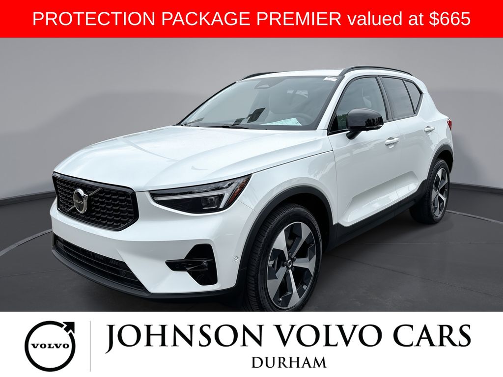2026 Volvo XC40 B5 Plus Dark AWD's photo