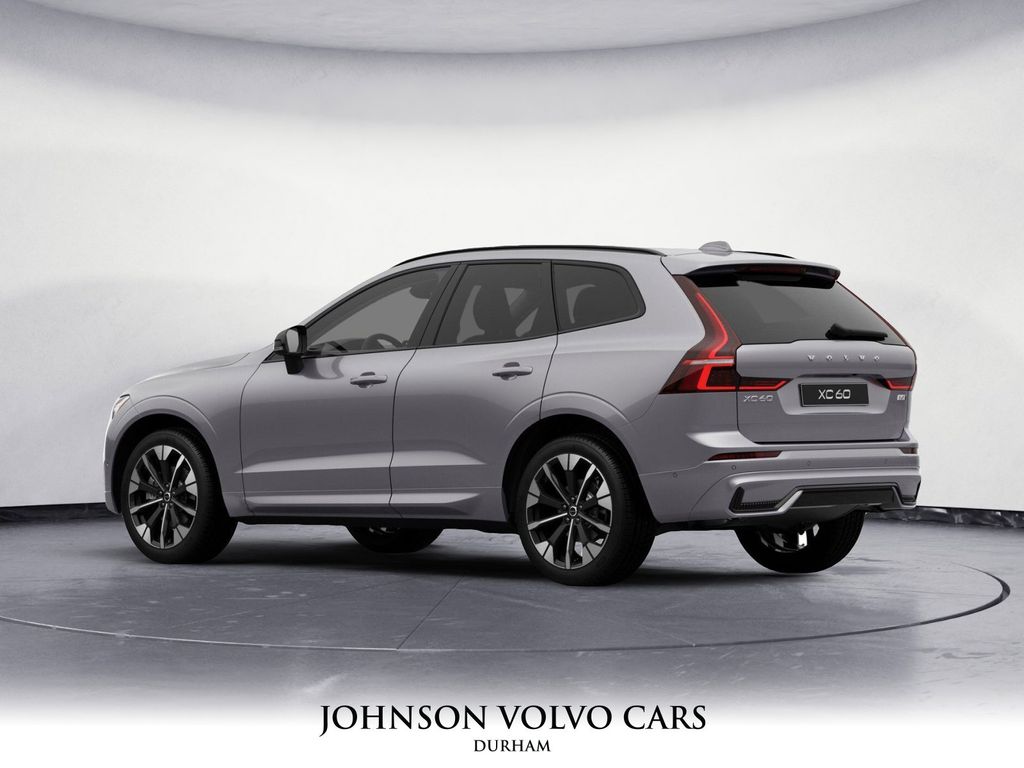 2026 Volvo XC60 B5 Plus photo 3