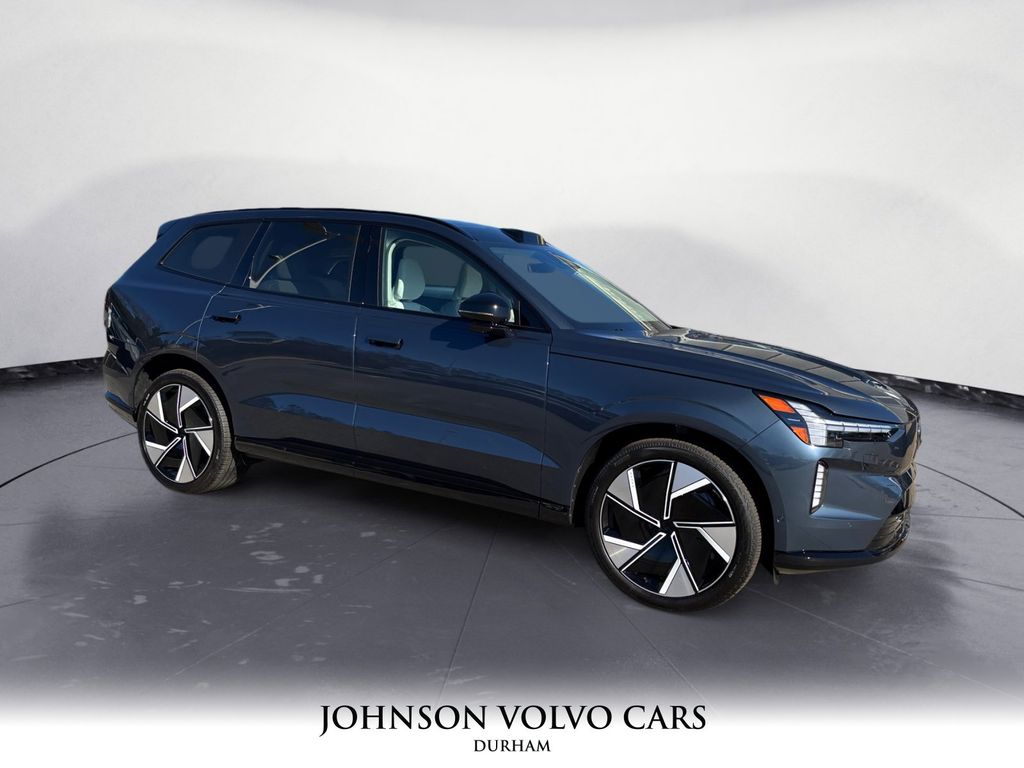 2025 Volvo EX90 Ultra's photo