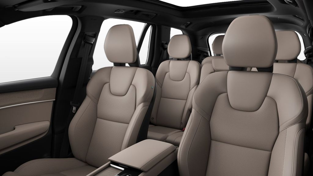 2026 Volvo XC90 photo 5