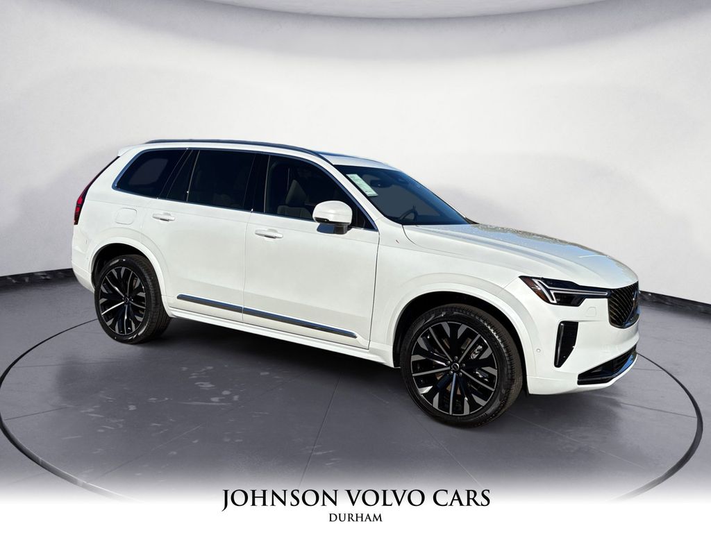 2026 Volvo XC90 Plus's photo