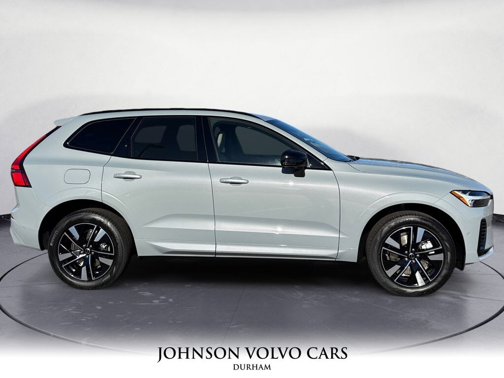 New 2026 Volvo XC60 plug-in hybrid T8 Plus SUV