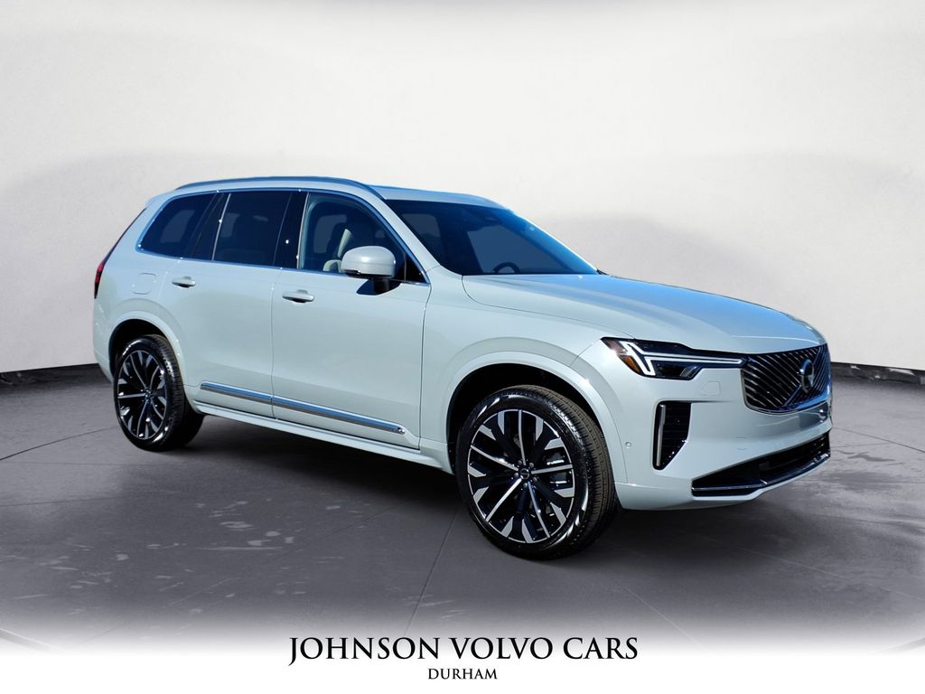 2026 Volvo XC90 Plus's photo