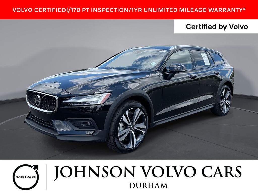 2025 Volvo V60 Cross Country B5 Plus AWD's photo