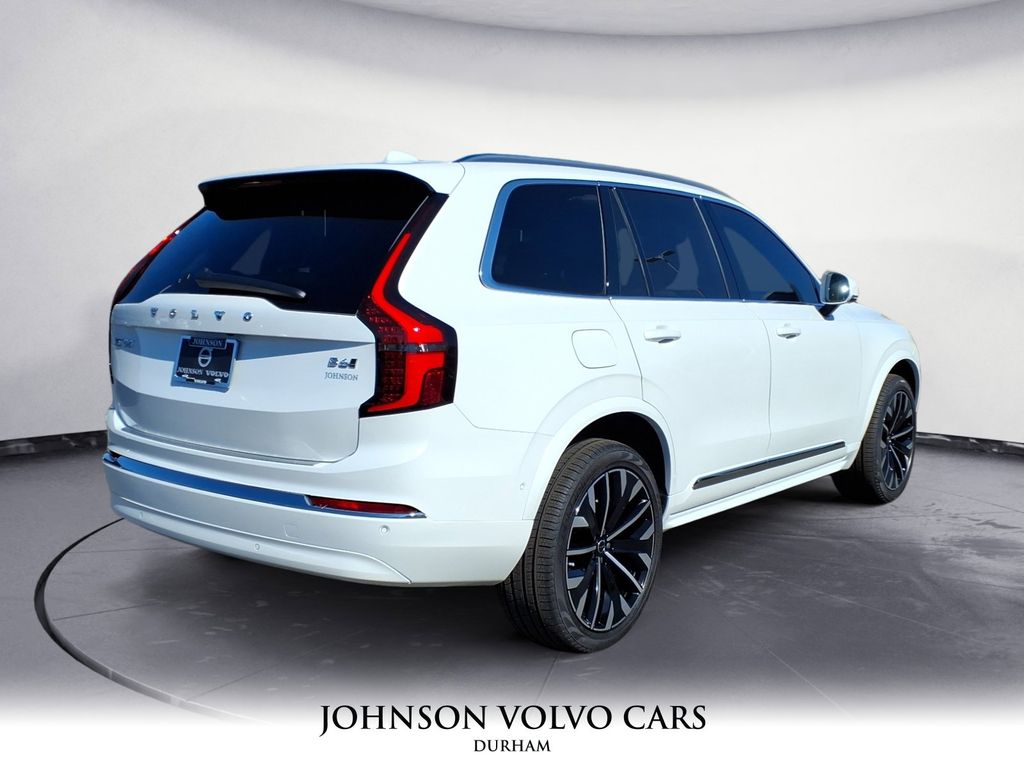 2026 Volvo XC90 Plus photo 3