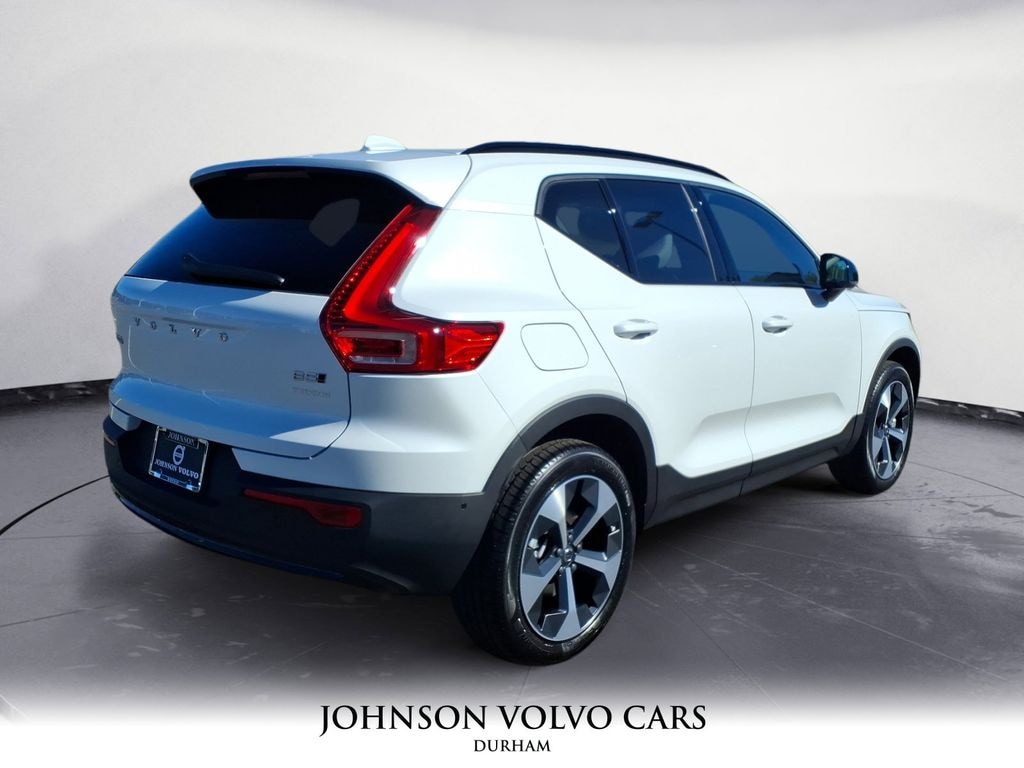 New 2026 Volvo XC40 B5 Plus SUV