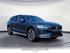 2026 Volvo V60 Cross Country B5 Ultra Wagon