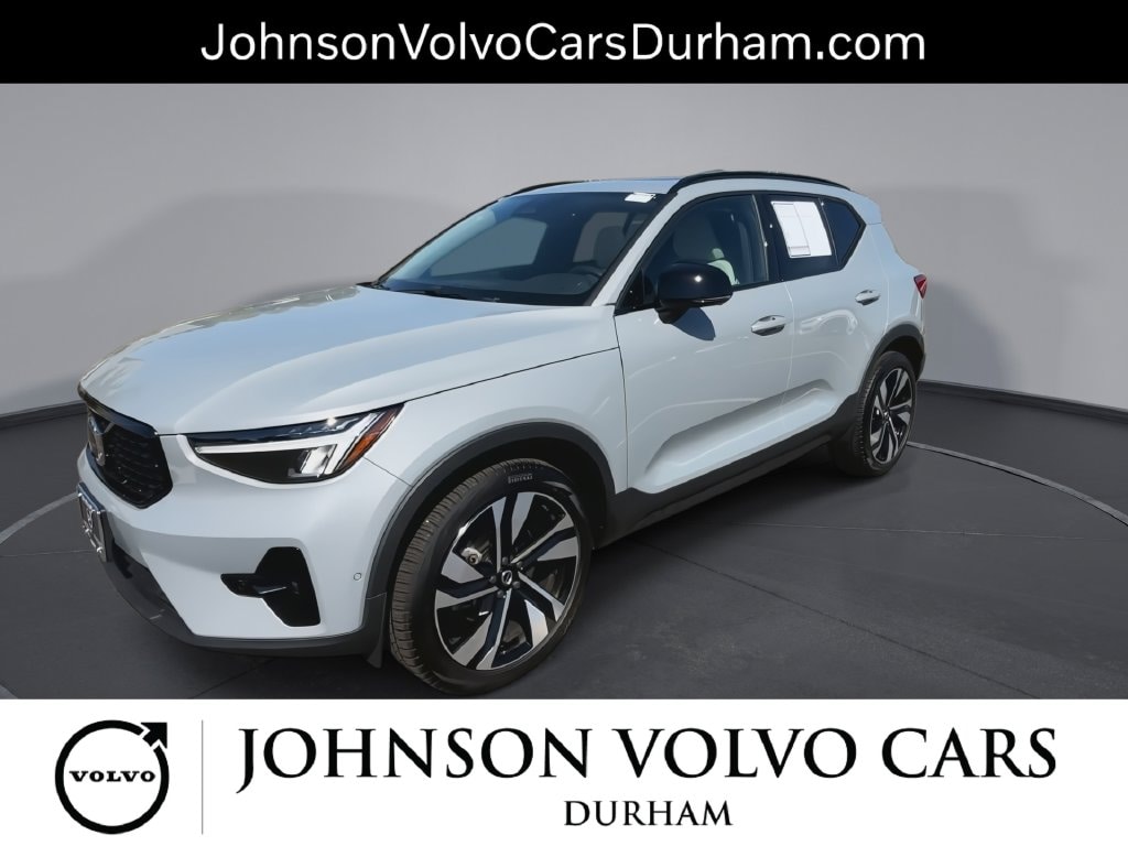 Used 2024 Volvo XC40 B5 Plus Dark Theme SUV