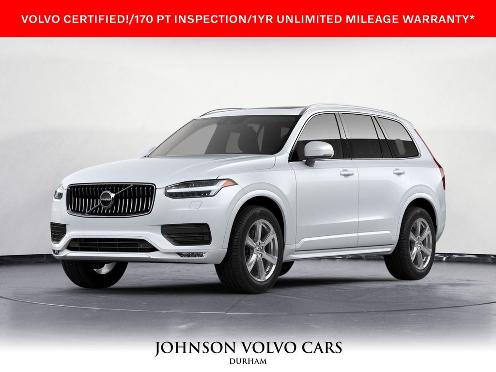 2022 Volvo XC90 T6 Momentum