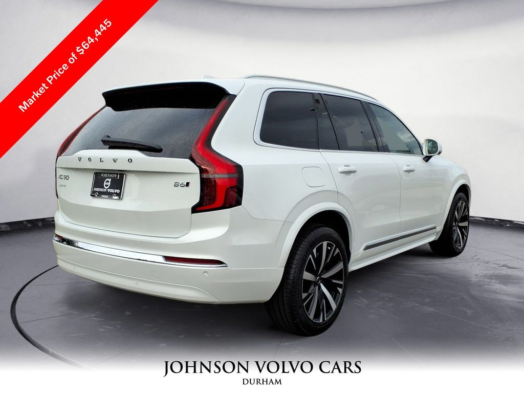 2026 Volvo XC90 Core AWD photo 2