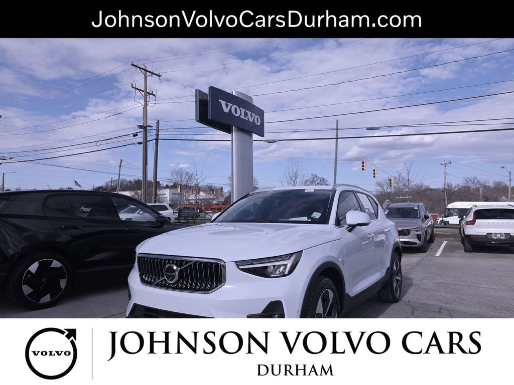 Used 2025 Volvo XC40 B5 Plus Bright Theme SUV
