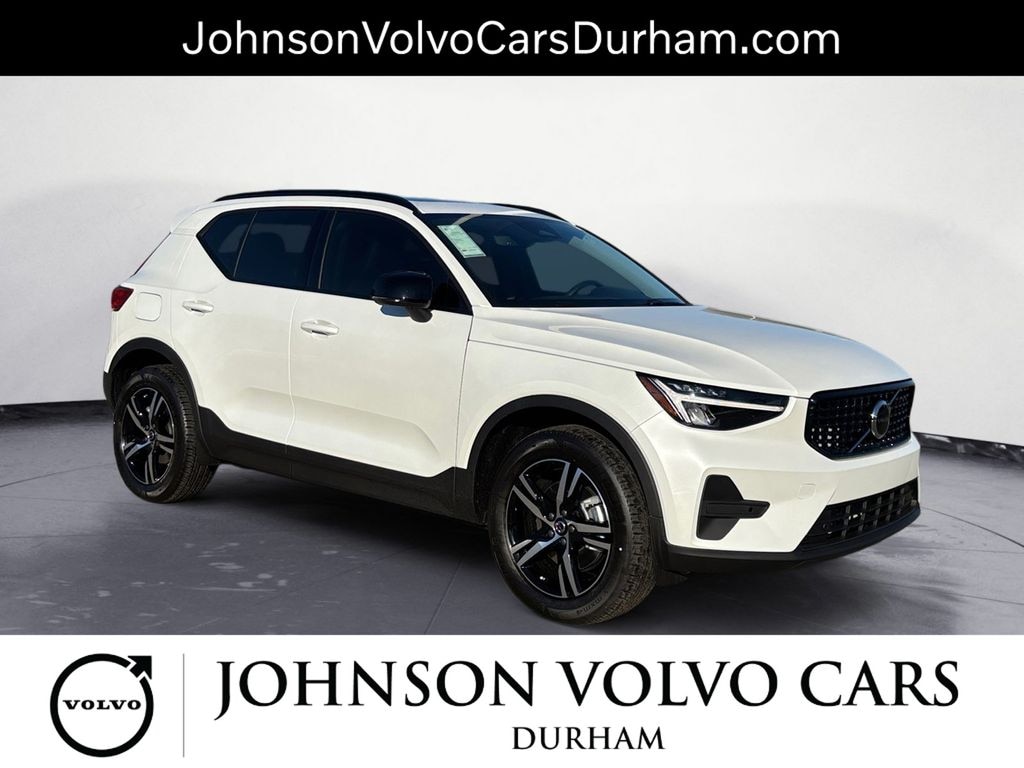 New 2026 Volvo XC40 B5 Core SUV